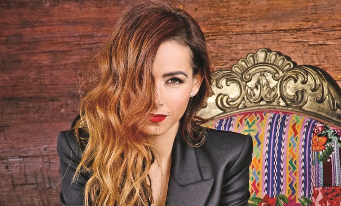 Claudia conduce actualmente el programa "Grandes chicos", de Azteca