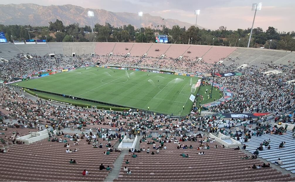 La afición abandona a Javier Aguirre y a la Selección Mexicana; pobre entrada en el Rose Bowl - Foto: Sebastían García/ EL UNIVERSAL