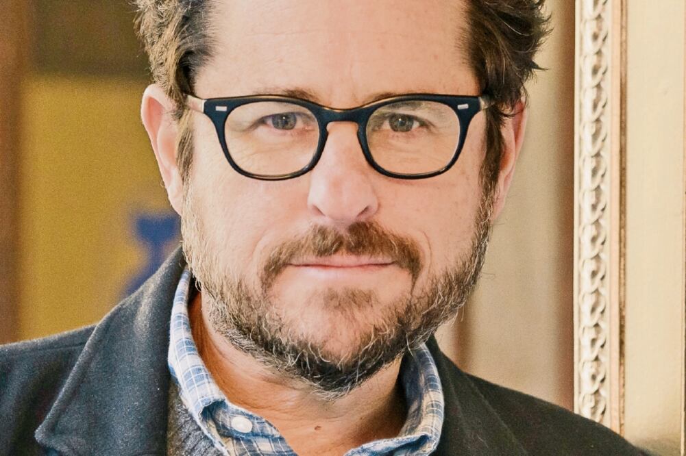 Además de diriguir, Abrams será coguionista del filme (ARCHIVO EL UNIVERSAL)