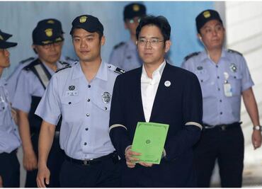 Heredero de Samsung, condenado a cinco años de prisión