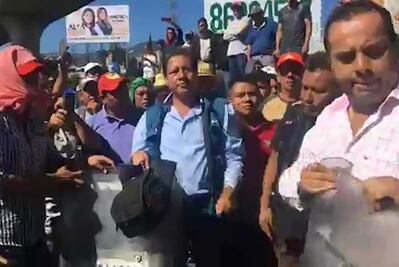 Maestros de la CNTE afectan circulación, van a Segob