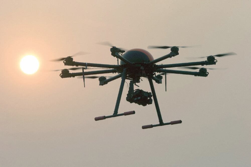 El marco regulatorio para el uso de drones en México tiene vacíos legales que deben atenderse para fomentar la innovación, reconoció Federico González, director de Dronix (ARCHIVO. EL UNIVERSAL)