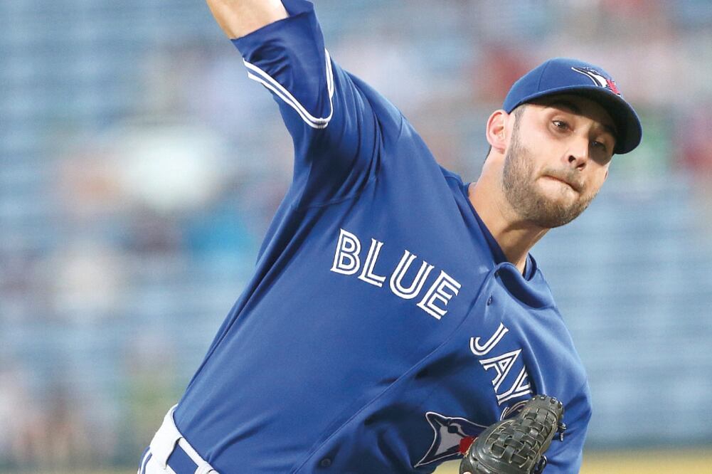 Marco Estrada estuvo en la lomita por ocho entradas y aceptó tres hits (JOHN BAZEMORE. AP)