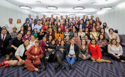 "Gratificante, confirmar que la unidad en nuestro partido tiene solo un objetivo", Sheinbaum se reúne con diputados de Morena