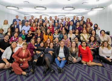 "Gratificante, confirmar que la unidad en nuestro partido tiene solo un objetivo", Sheinbaum se reúne con diputados de Morena