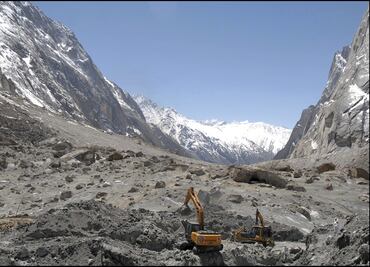 Hallan muerto a alpinista italiano, arrollado por una avalancha