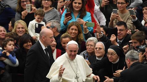 Papa concede indulto a sacerdote culpado por VatiLeaks II