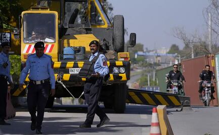 En Pakistán reportan al menos 4 muertos y 5 heridos en atentado contra mitin del partido del expremier Imran Khan