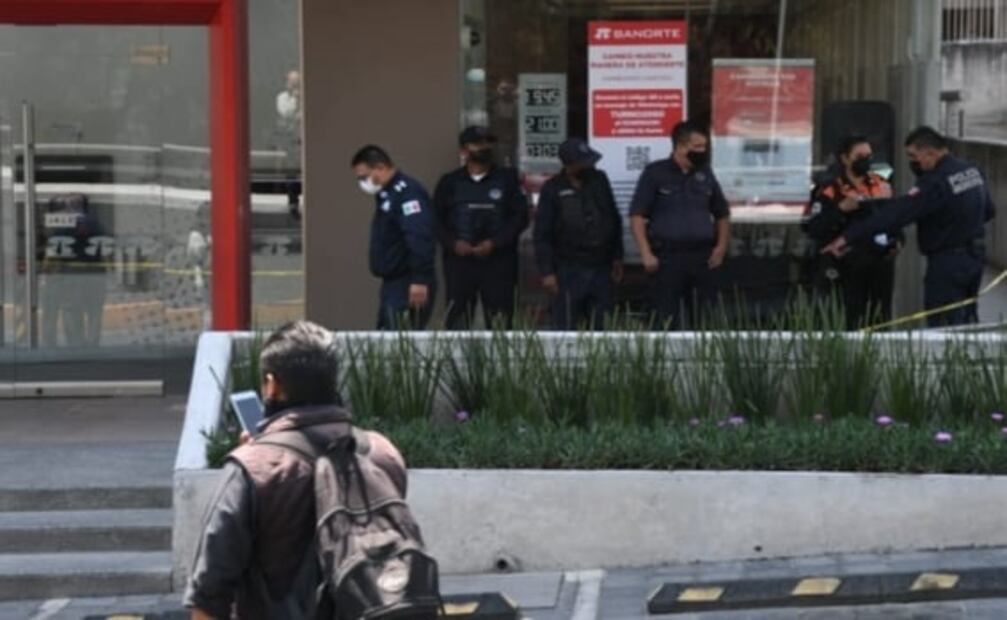 Matan a hombre que se opuso a robo al salir del banco en Naucalpan