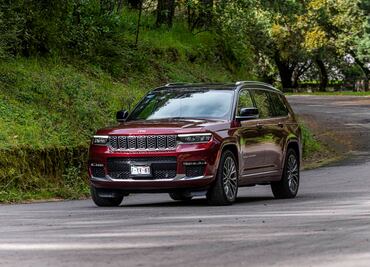 A prueba: Jeep Grand Cherokee L 2022, elegancia lista para el todoterreno