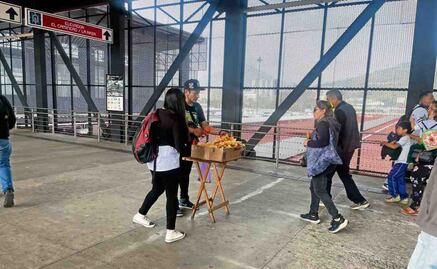 Torean ambulantes en el Cetram Indios Verdes