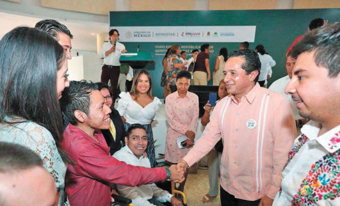 Durante la entrega de reconocimientos, Carlos Joaquín González recordó que su prioridad como gobernador ha sido cerrar las brechas de desigualdad y trabajar por un estado donde prevalezca la inclusión social. Foto: ESPECIAL