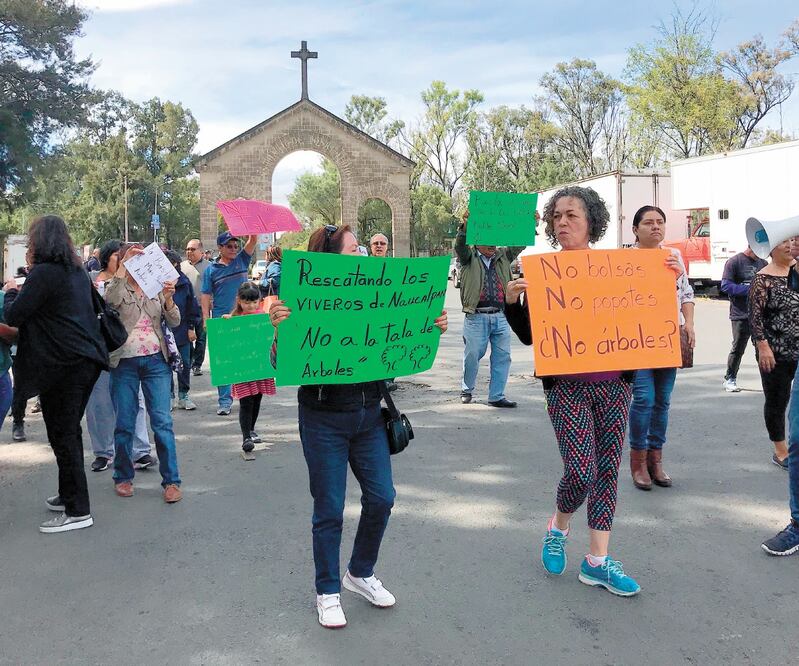 Colonos de Los Remedios se reunieron en el vivero municipal, para luego bloquear el acceso al túnel vial que une López Mateos con San Luis Tlatilco. Foto: