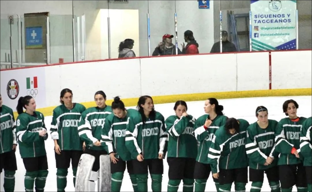 La Selección Mexicana Femenil de Hockey sobre hielo comenzó una colecta / Foto: Especiales