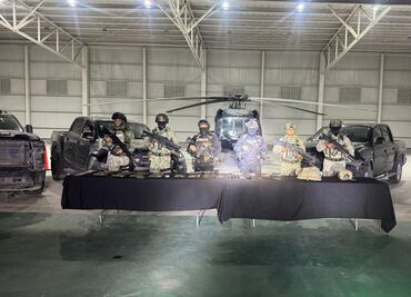 Autoridades estatales y federales decomisan arsenal en Cerralvo, Nuevo León; hallan cuatro camionetas abandonadas