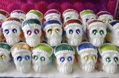 El arte de crear las calaveritas de azúcar