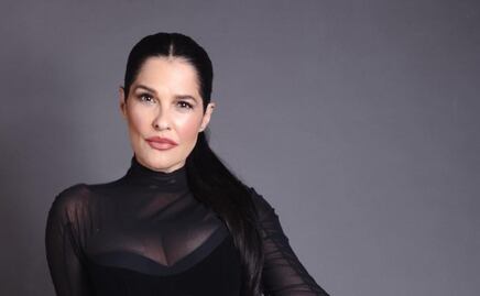 Martha Debayle deslumbra con un pantalón palazzo de lentejuelas