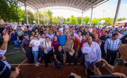 Rubén Rocha entrega 549 equipos a emprendedores de Culiacán; impulsan economía local con programa “Equipa Sinaloa”