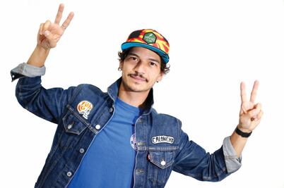 Caloncho y Mon hacen su mix latino