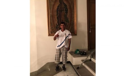 Empresario le cumple a "El Capi" y le obsequia una prótesis