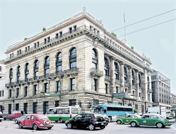 Banxico prevé más presión por TLCAN