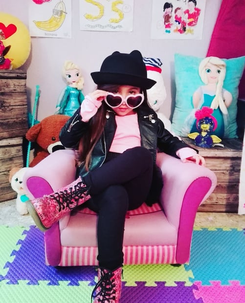 Su naturalidad la colocó en el gusto del público. Desde los cinco años demostró que lo suyo es estar frente a las cámaras.