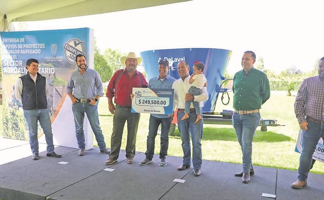 El gobernador Martín Orozco expuso que en los seis años de su administración se ha invertido “en grande” en el sector primario. 