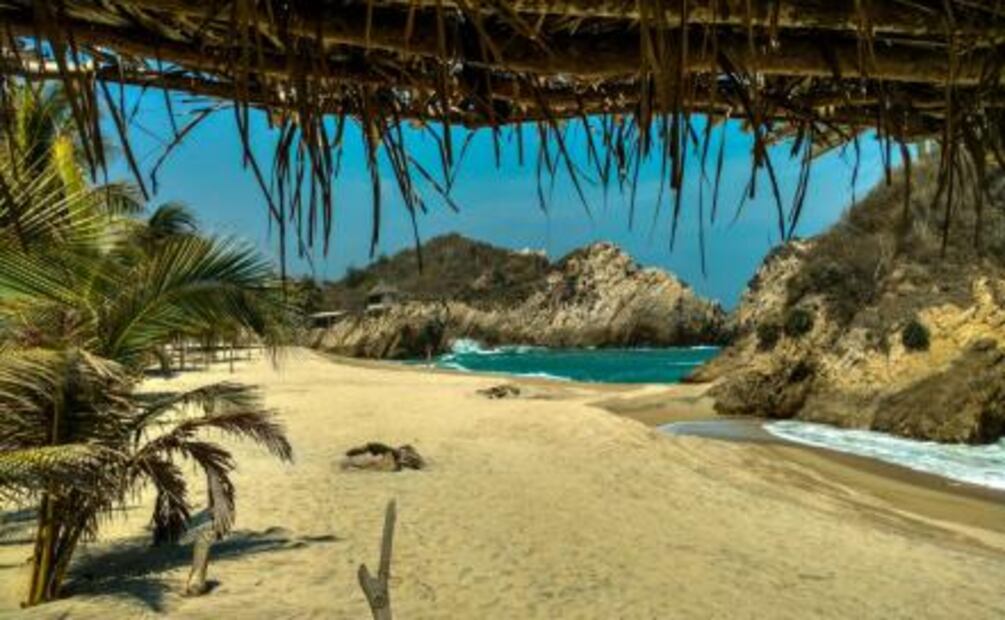 ​Viaja en pareja a las playas de Michoacán, por menos de 12 mil pesos