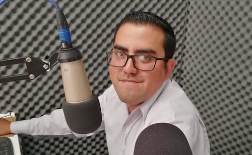 Exigen intensificar búsqueda del locutor Iván Michel Atilano; desapareció el 18 de agosto en Huautla, Oaxaca