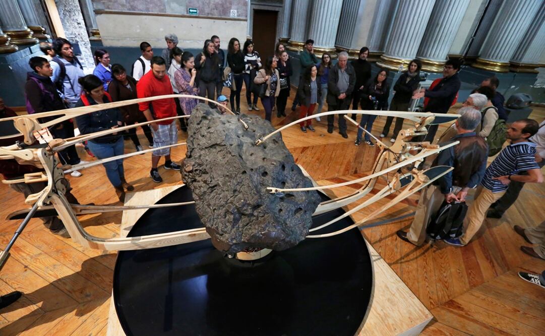 El meteorito fue descubierto en el siglo XVII cerca de Jiménez (Chihuahua) y a finales del XIX fue trasladado a la Ciudad de México. Foto: AP