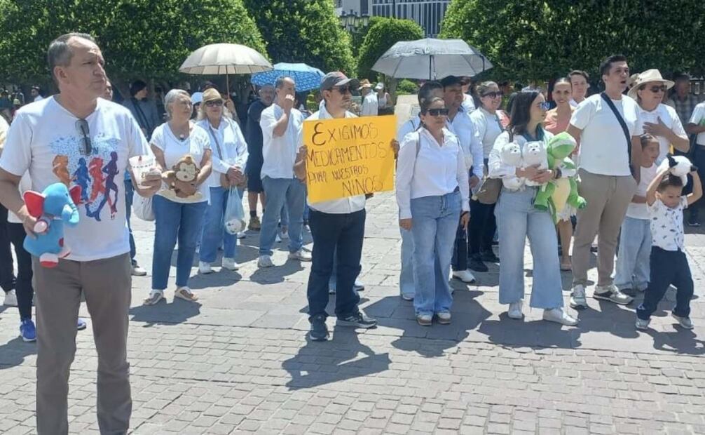 Marchan en para exigir medicamentos contra el cáncer en Guanajuato (10/08/2025). Foto: Xóchitl Álvarez / EL UNIVERSAL