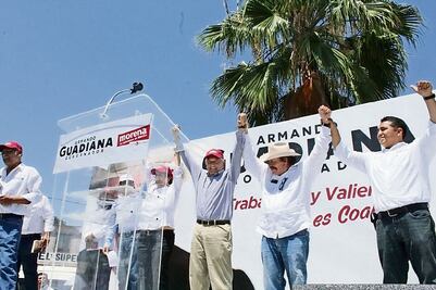 Ochoa Reza respalda a Miguel Riquelme
