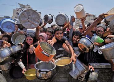 Jefe de la OMS llama a Israel a detener las muertes por hambre en Gaza; critica "catástrofe" en el enclave palestino