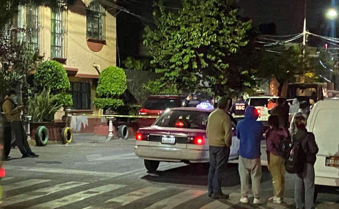 El conductor del taxi subió a su unidad y tras arrollar a la víctima intentó darse a la fuga. Foto: Juan Carlos Williams