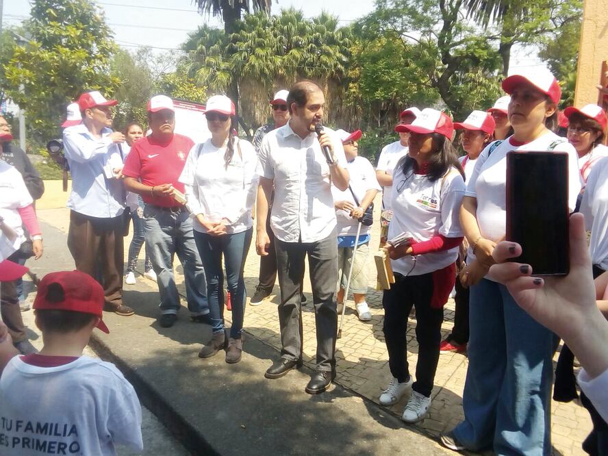 La candidata de la coalición Por la Ciudad al Frente a la alcaldía de Iztacalco, Elizabeth Mateos, acusó de corrupto a Mario Delgado, ex secretario de Finanzas (ESPECIAL)