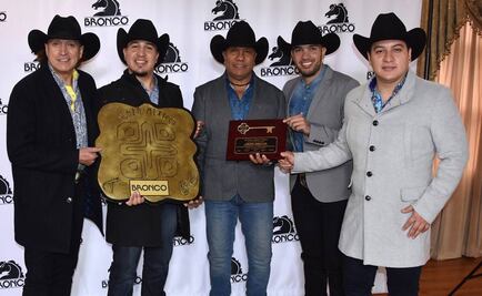 Bronco recibe las llaves de Lynwood y una estrella maya