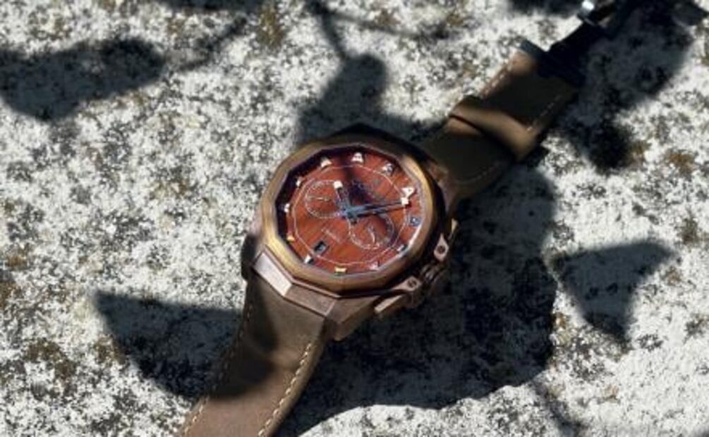 Corum lanza Admiral AC-One 45 Chronograph Bronze