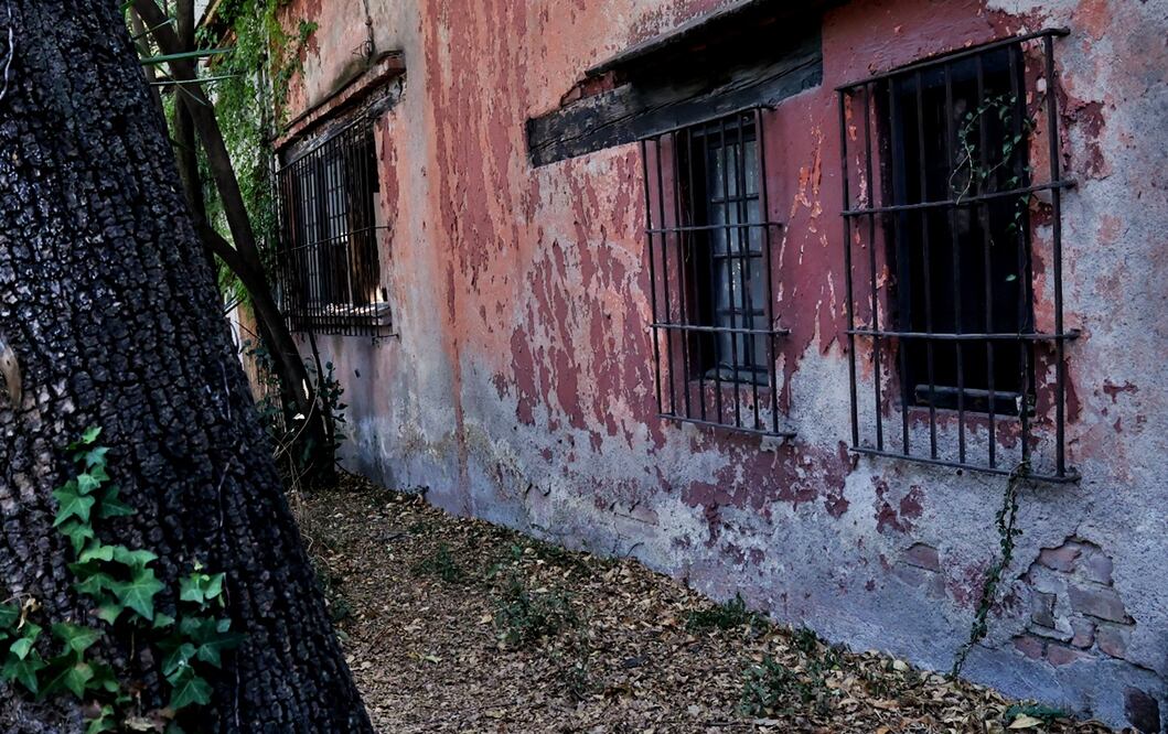 Aspectos de la casa del arquitecto Manuel Parra donde vivió Carlos Fuentes, ubicada en la segunda Cerrada de Galeana número 16 en San Ángel. Foto: Fernanda Rojas / EL UNIVERSAL