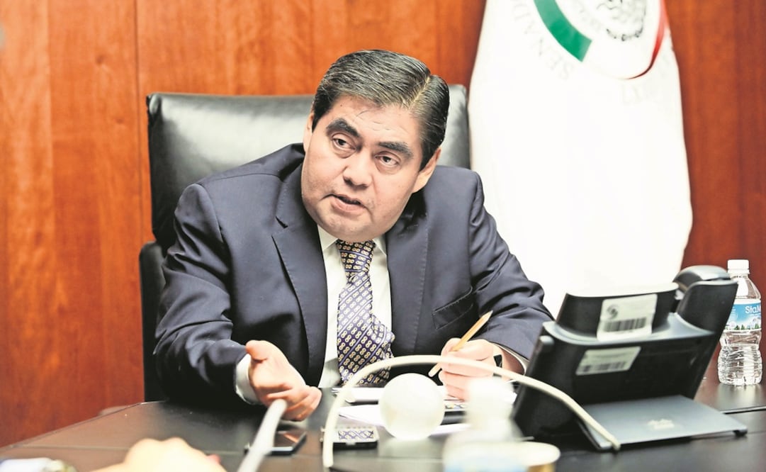 El senador Miguel Barbosa (Archivo/EL UNIVERSAL)