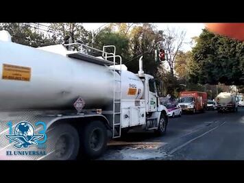 Hay intensa actividad de pipas en centros de distribución de gasolina de Pemex