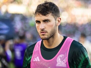 Santiago Giménez viajará a Surinam para jugar con la Selección Mexicana