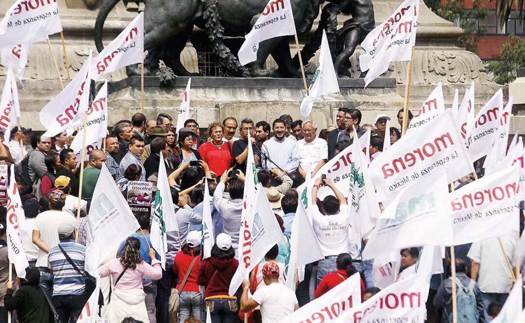 Integrantes de Morena participaron en un mítin en el Ángel de la Independencia, donde su dirigente Martí Batres, señaló que las impugnaciones que se realizan podrían modificar los resultados electorales