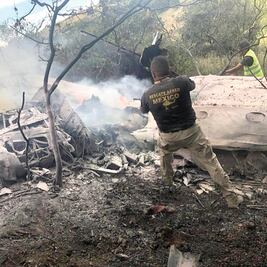 Se desploma avioneta en Atizapán; mueren dos