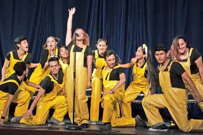 Pican piedra con "Formas de amor"