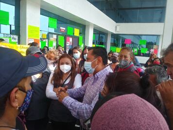 Protestan maestras del DIF Naucalpan por falta de pagos