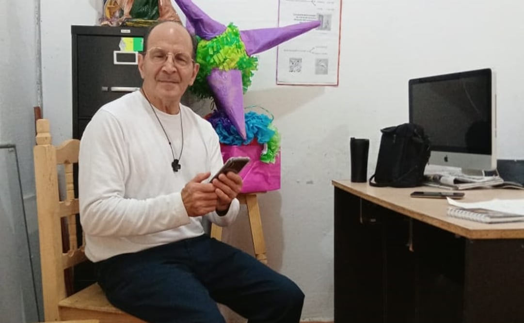 El sacerdote, Alejandro Solalinde, encabezó caravanas de migrantes condenando los operativos del INM en la administración de Enrique Peña Nieto / Alberto López. EL UNIVERSAL