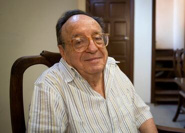 Familia de "Chespirito" hurga en su vida para bioserie