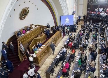 Parlamento de Venezuela abre sesiones; ratifica a chavista Jorge Rodríguez como líder, de cara a investidura de Maduro