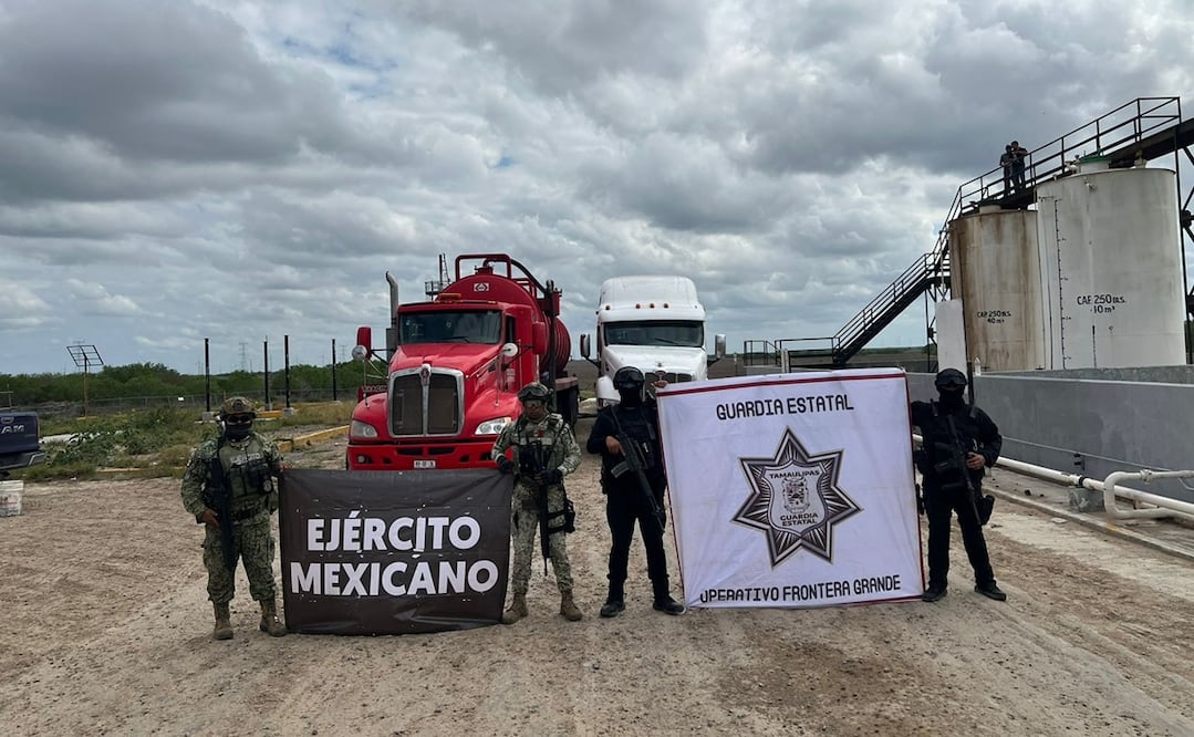 Los elementos detectaron dos pipas conectadas a mangueras, sin la presencia de personas en el lugar. Foto: Especial
