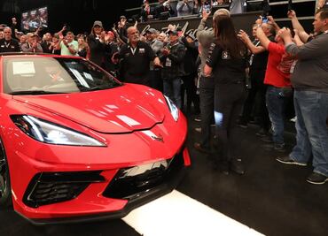 El primer Corvette Stingray 2020 es vendido por 3 millones de dólares